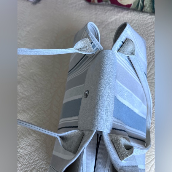 Rare Longchamp canvas tote - Picture 13 of 17